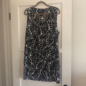 Cute short dress with palm print